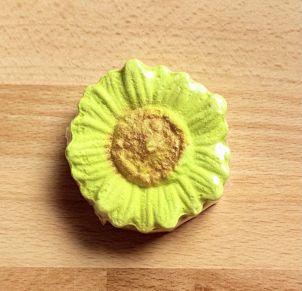 Lavender Sunflower Bubbly Bath Bomb | Handcrafted & All-Natural